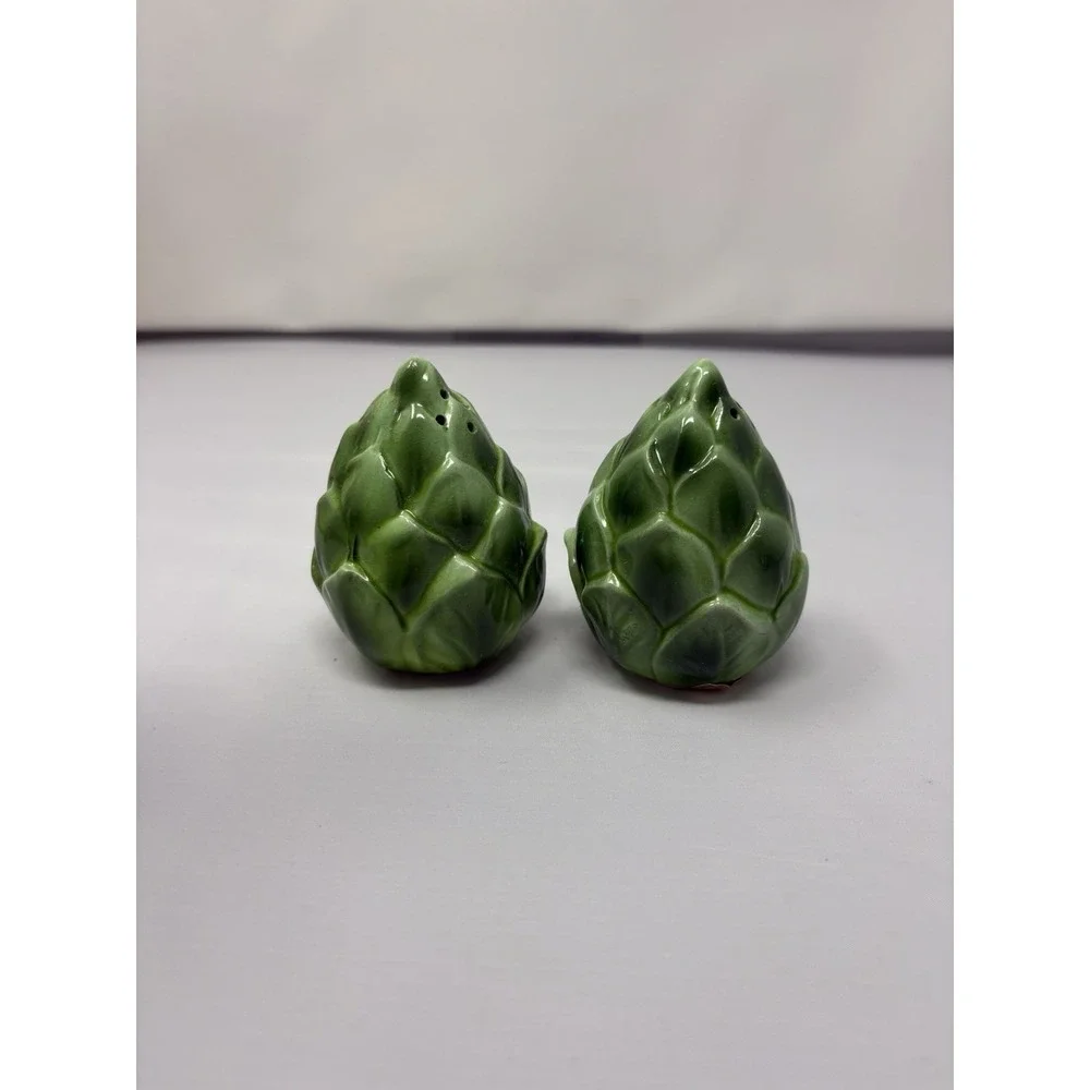 Holt Howard Artichoke Salt& Pepper Shakers Japan Mid Century Vintage Kitchy